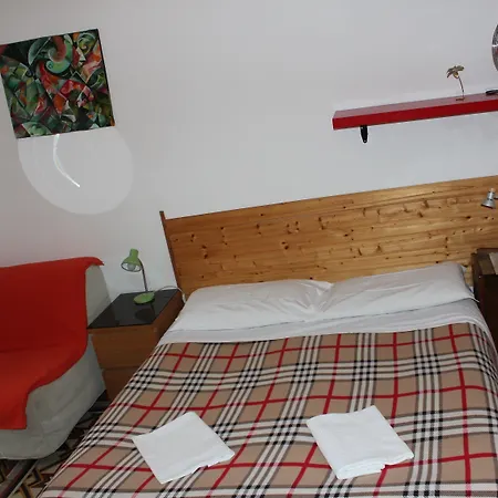 Galilei Bed and breakfast 2*